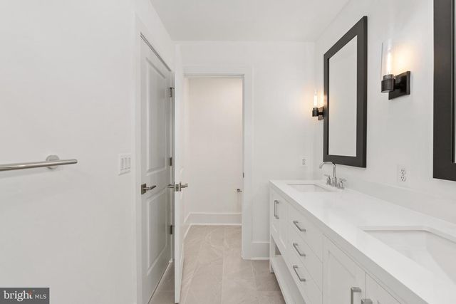 9207 FORKLEAF OAK DR, Fredericksburg, VA 22407