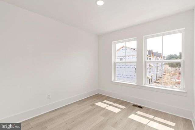 9207 FORKLEAF OAK DR, Fredericksburg, VA 22407