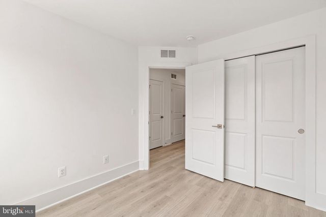 9207 FORKLEAF OAK DR, Fredericksburg, VA 22407