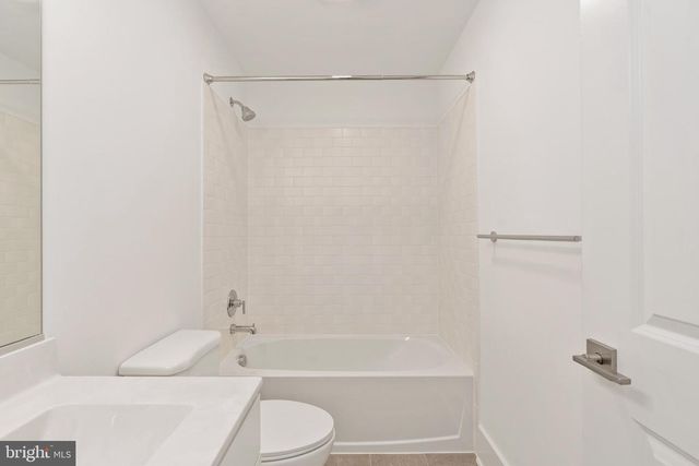 9207 FORKLEAF OAK DR, Fredericksburg, VA 22407