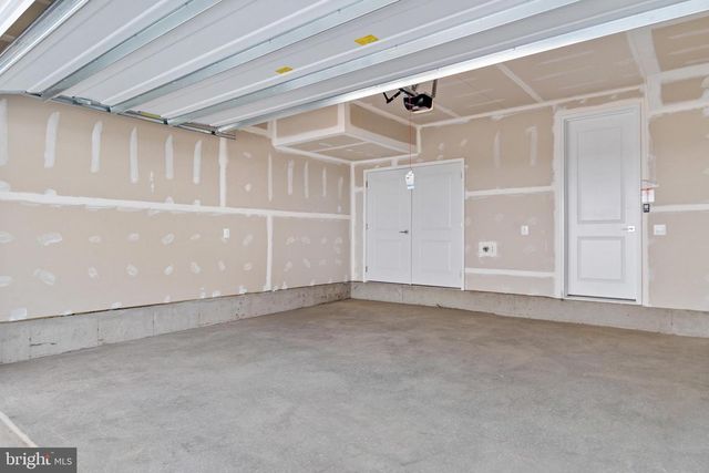 9207 FORKLEAF OAK DR, Fredericksburg, VA 22407