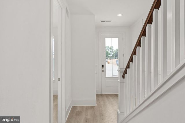 9207 FORKLEAF OAK DR, Fredericksburg, VA 22407