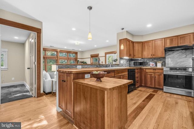 6005 ANNISTON RD, Bethesda, MD 20817