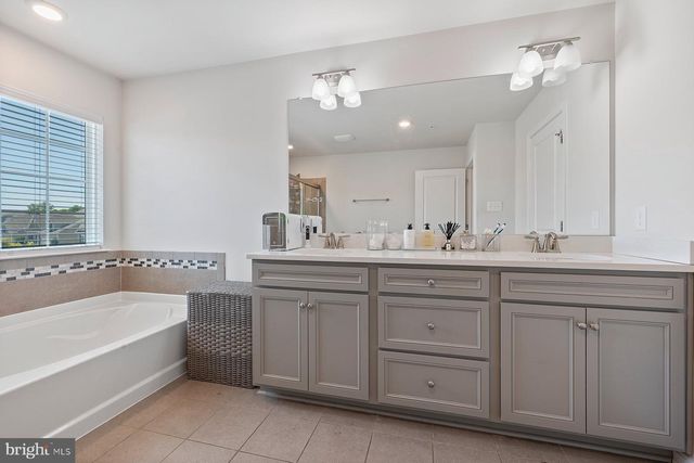 5568 OLD COLONY CT, White Plains, MD 20695