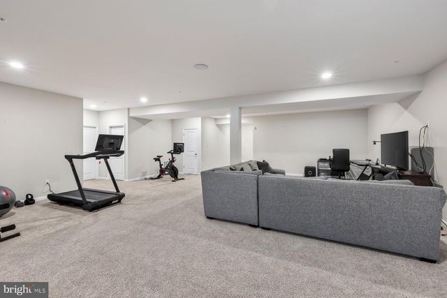 5568 OLD COLONY CT, White Plains, MD 20695