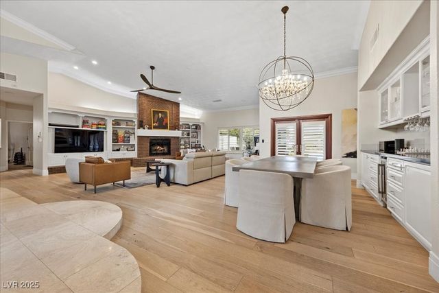 8180 West Red Coach Avenue, Las Vegas, NV 89129