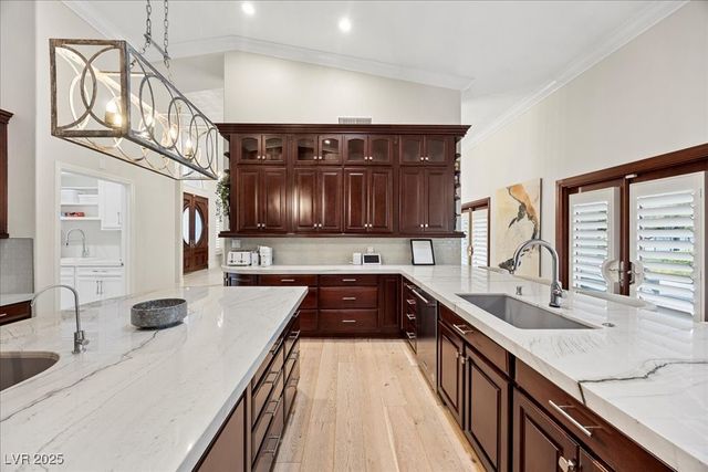 8180 West Red Coach Avenue, Las Vegas, NV 89129