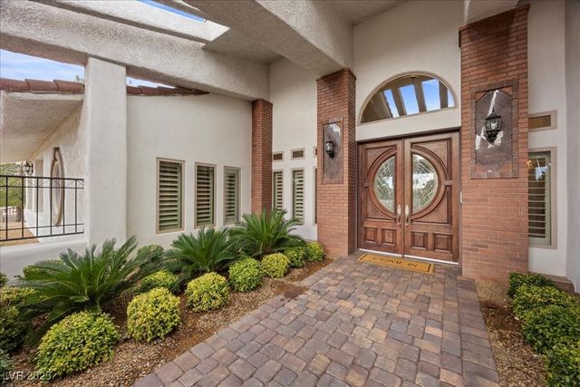 8180 West Red Coach Avenue, Las Vegas, NV 89129