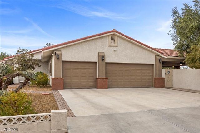 8180 West Red Coach Avenue, Las Vegas, NV 89129