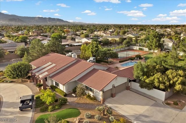 8180 West Red Coach Avenue, Las Vegas, NV 89129