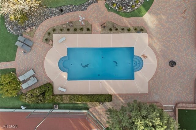 8180 West Red Coach Avenue, Las Vegas, NV 89129