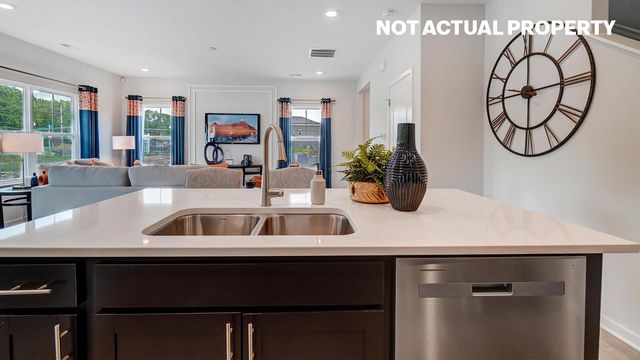 1476 Cardinez Way, Columbus, OH 43228