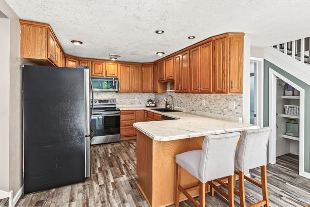 12025 239th Avenue NW, Elk River, MN 55330