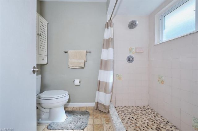 140 SE 8th ST, Cape Coral, FL 33990