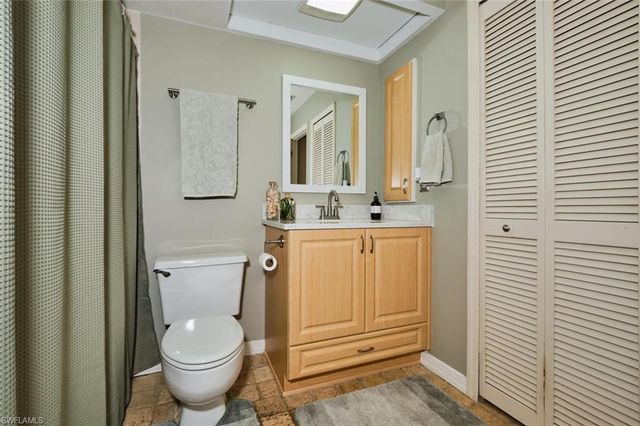 140 SE 8th ST, Cape Coral, FL 33990