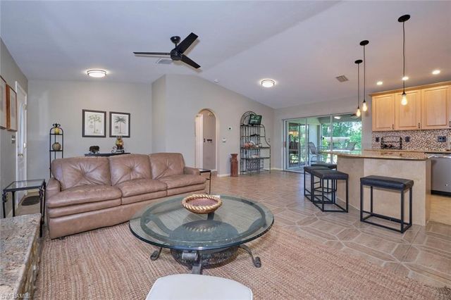 140 SE 8th ST, Cape Coral, FL 33990