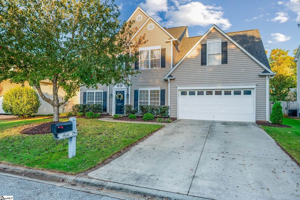 12 Crown Empire Court, Simpsonville, SC 29681