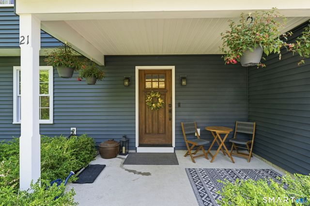21 Juniper Road, Bloomfield, CT 06002