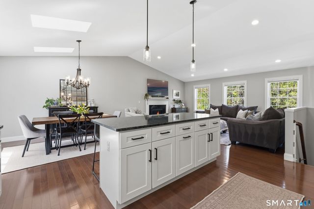 21 Juniper Road, Bloomfield, CT 06002