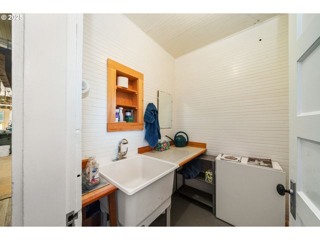 12955 HIGHWAY 101 N, Nehalem, OR 97131