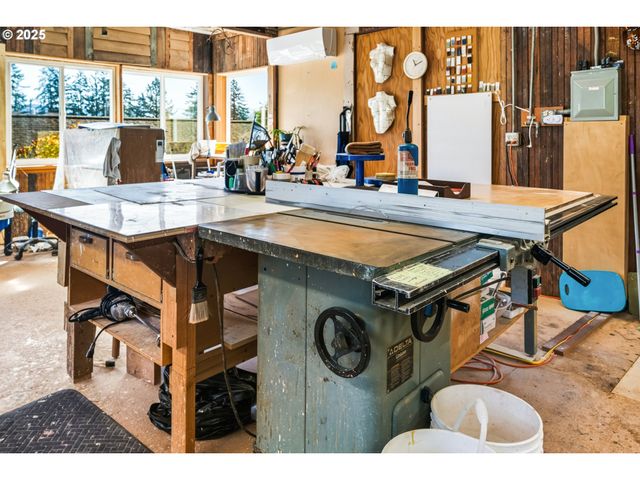 12955 HIGHWAY 101 N, Nehalem, OR 97131