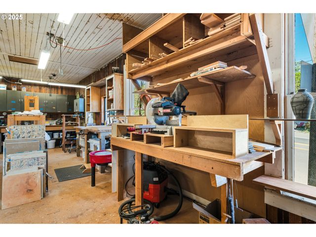 12955 HIGHWAY 101 N, Nehalem, OR 97131