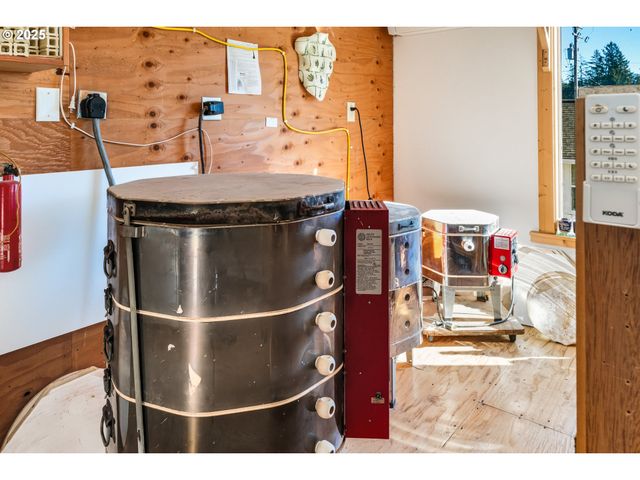 12955 HIGHWAY 101 N, Nehalem, OR 97131