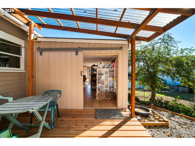 12955 HIGHWAY 101 N, Nehalem, OR 97131