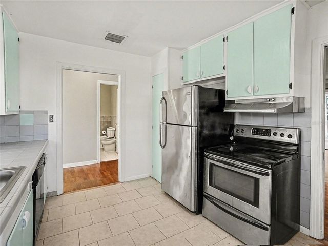 1725 HAMILTON STREET, Eustis, FL 32726