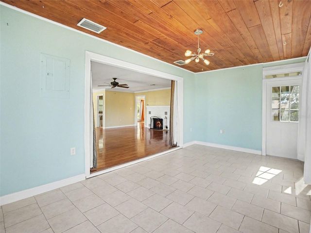 1725 HAMILTON STREET, Eustis, FL 32726