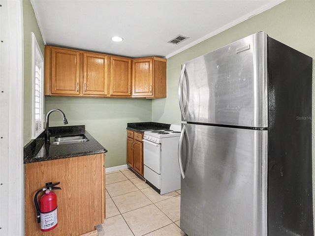 1725 HAMILTON STREET, Eustis, FL 32726