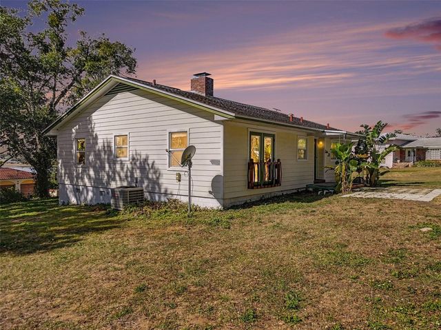1725 HAMILTON STREET, Eustis, FL 32726