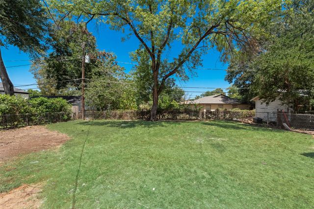 6617 Greenlee Street, Fort Worth, TX 76112