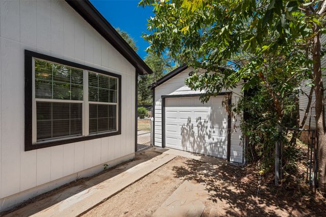 6617 Greenlee Street, Fort Worth, TX 76112