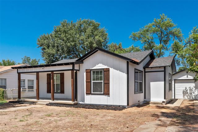 6617 Greenlee Street, Fort Worth, TX 76112