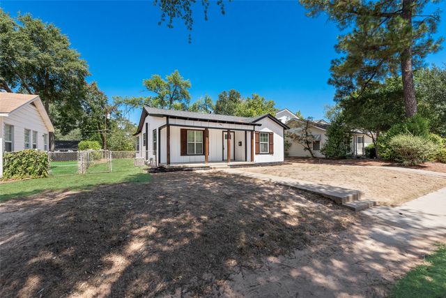 6617 Greenlee Street, Fort Worth, TX 76112