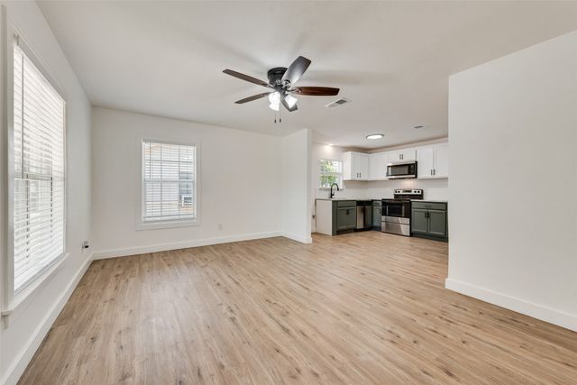 6617 Greenlee Street, Fort Worth, TX 76112
