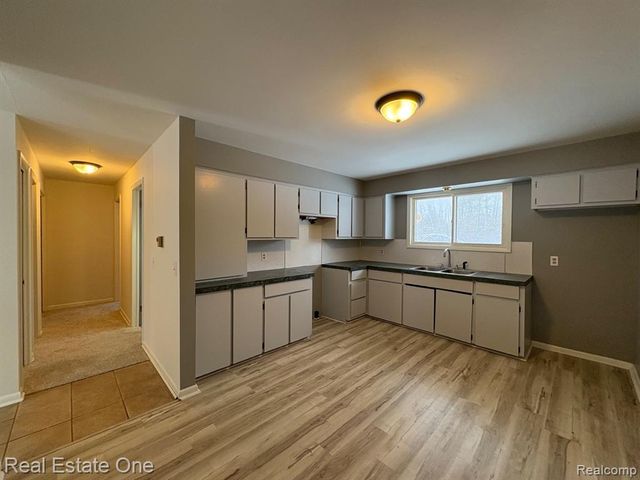 2855 E County Line Road, Hale, MI 48739