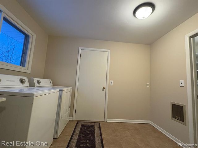 2855 E County Line Road, Hale, MI 48739