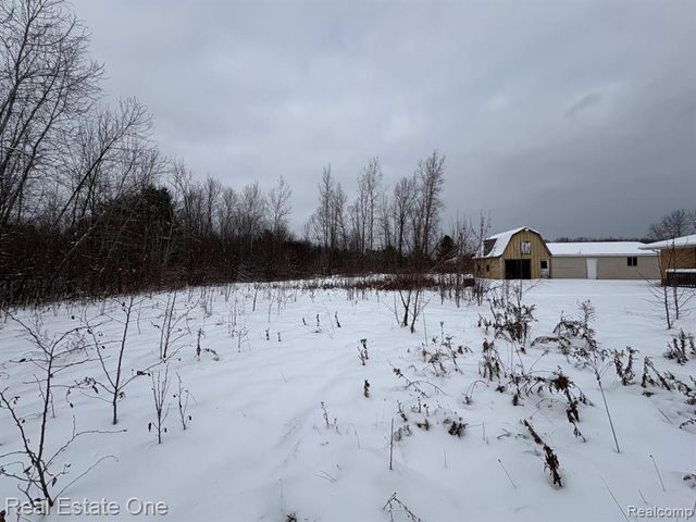 2855 E County Line Road, Hale, MI 48739