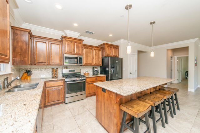 3326 Hotlam Road, Redding, CA 96002