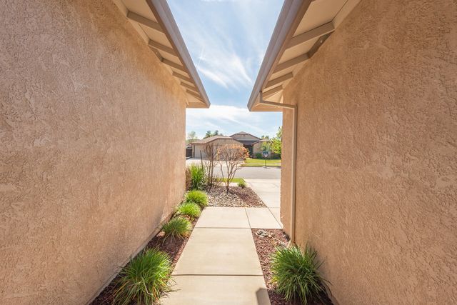 3326 Hotlam Road, Redding, CA 96002