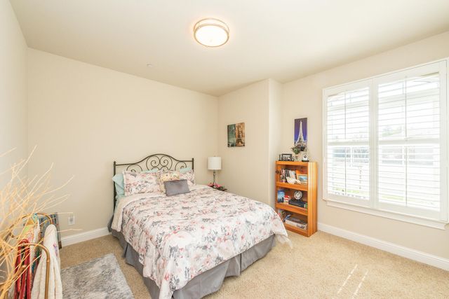 3326 Hotlam Road, Redding, CA 96002