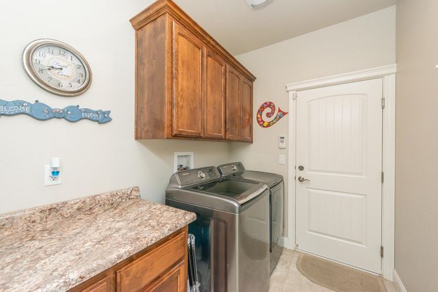 3326 Hotlam Road, Redding, CA 96002