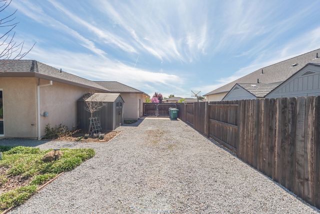 3326 Hotlam Road, Redding, CA 96002