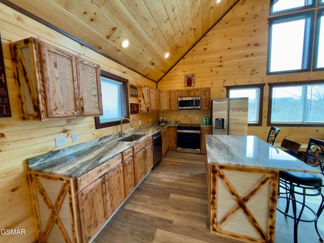 846 Blue Herring Way, Sevierville, TN 37876