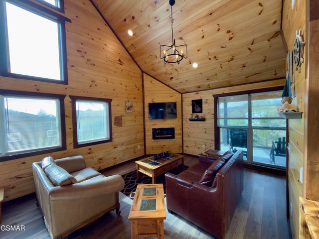 846 Blue Herring Way, Sevierville, TN 37876