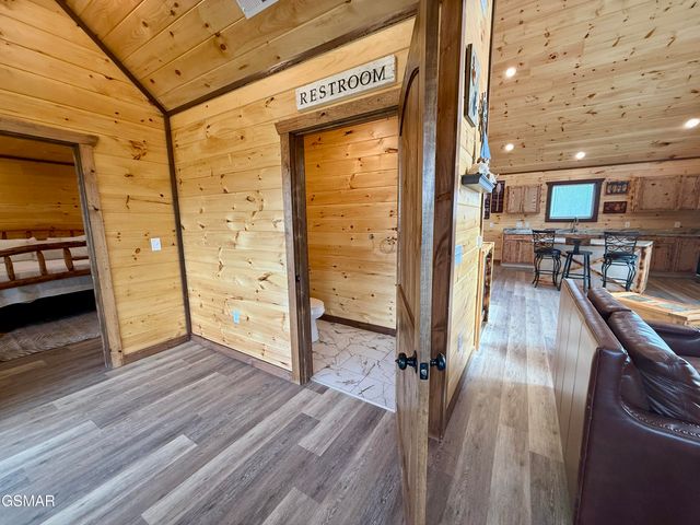 846 Blue Herring Way, Sevierville, TN 37876