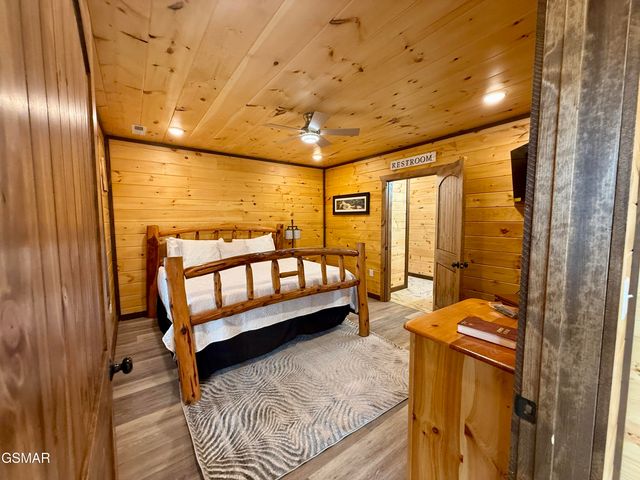 846 Blue Herring Way, Sevierville, TN 37876