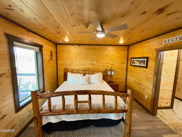 846 Blue Herring Way, Sevierville, TN 37876